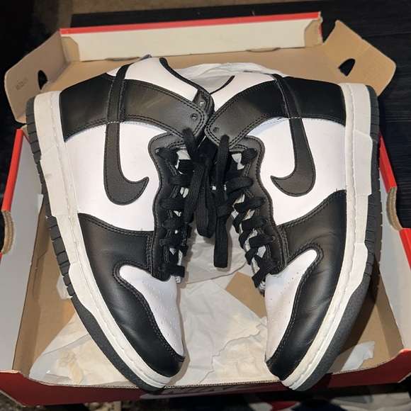 Nike Men's Black and White High-Top Sneakers. Nike Dunk High(Panda) - Picture 4 of 8
